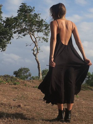 Amphitrite Dress in Black - Clean Finish from Urbankissed