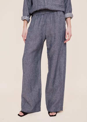 Wide linen trousers from Vanilia
