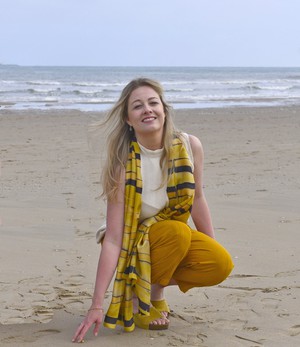 Zijden sjaal geel-zwart handgeverfd from Via India