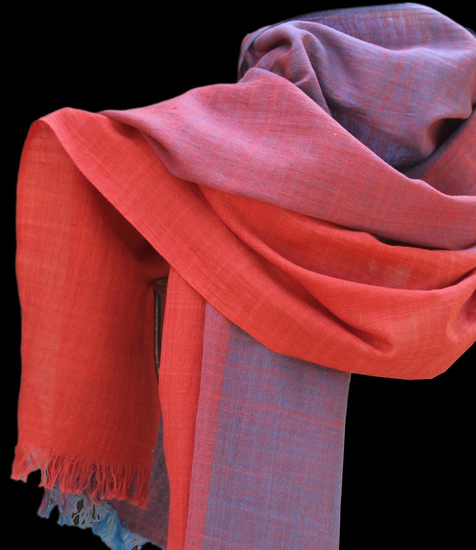 Sjaal biokatoen in rood met aqua, ombré effect from Via India