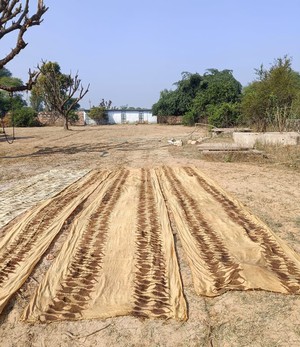 Zijden sjaal indigo handmatig bedrukt from Via India