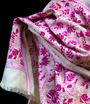 Nakshi Kantha sjaal Petal Pink from Via India