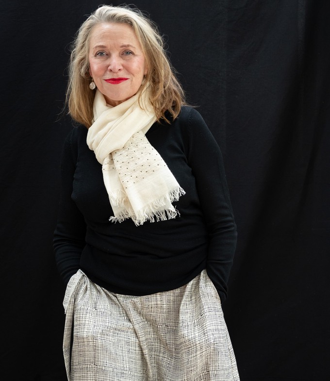 Ivoorwitte sjaal biokatoen met glaspareltjes from Via India