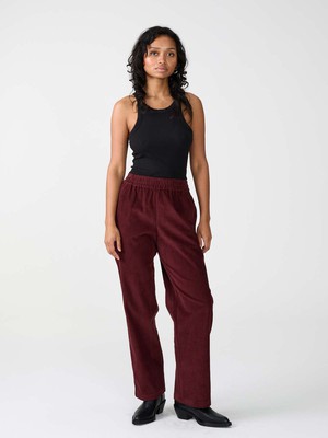 Marta Pants wine from Yahmo