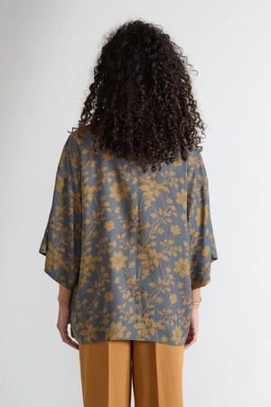 Gerda Kimono ikebana from Yahmo