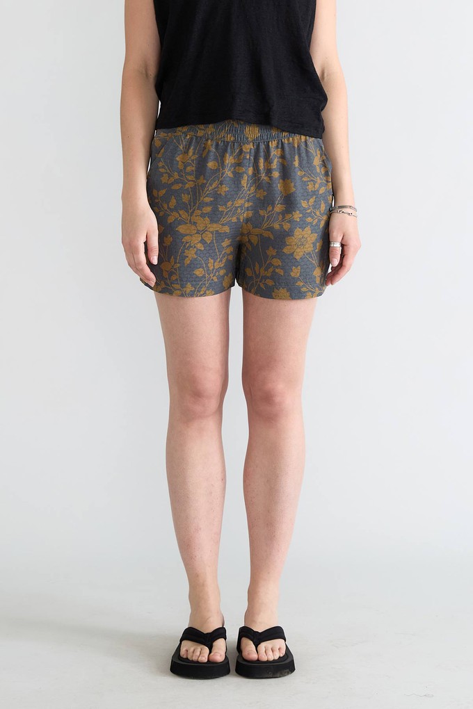 Rosi Shorts ikebana from Yahmo