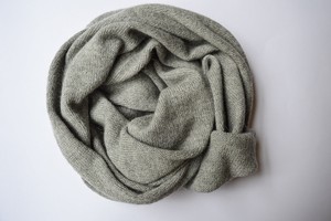 Knitted Scarf | Silvery Grey | 100% Alpaca Wool from Yanantin Alpaca