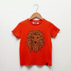 Kinder t-shirt ‘Oeh Lion’ – Tangerine via zebrasaurus