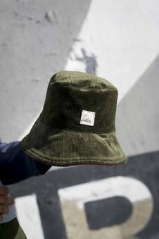 REVERSIBLE BUCKETHAT via ZWAAN